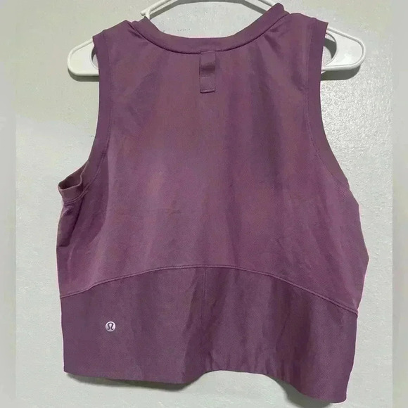 269. Lululemon Mesh back cropped train tank top in Wisteria Purple sz 6 - Picture 6 of 8